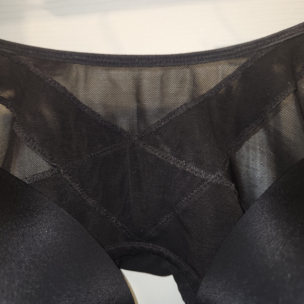 Torrid Black Mesh Detail Bra - Picture 3 of 8
